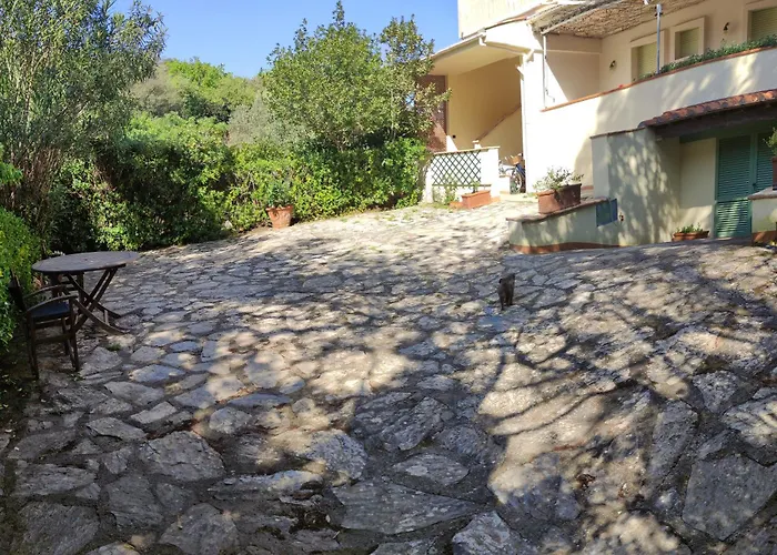 Bilocale A Due Passi Dal Mare Immerso Nel Verde
